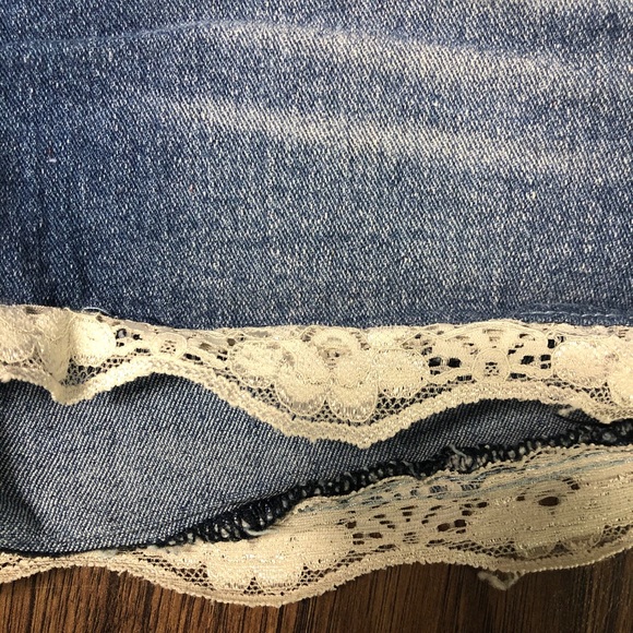 Seduction Denim Shorts - Picture 4 of 5